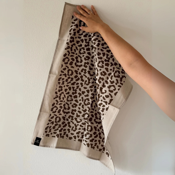 Kiss my Kitchen - Geschirrtuch Leo Sand Brown