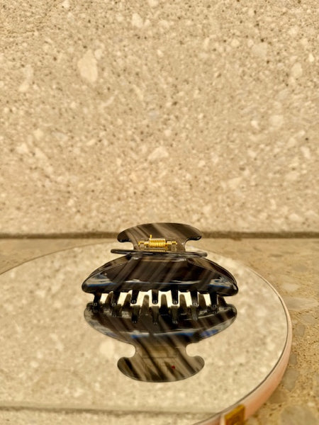 Conceptnails by INESSA - Haarspange „Doreen“ in Hornoptik Grey