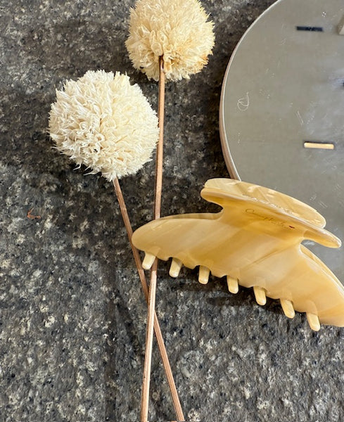 Conceptnails by INESSA - Haarspange „Doreen“ in Hornoptik Beige