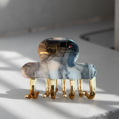 Conceptnails by INESSA - Haarspange „Karla“ in Grey